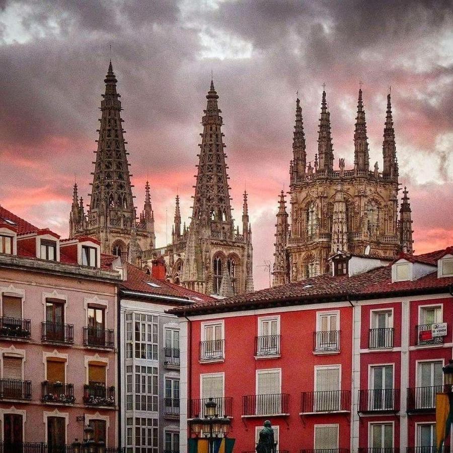 Atuaire Home Vivienda En Perfecta Ubicacion Al Lado De La Catedral De Burgo Exterior foto